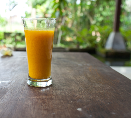 JUS DE CURCUMA ILE DE LA REUNION, Fraichement extrait des Rhizomes de Curcuma venant d'être extraits de la plantation.